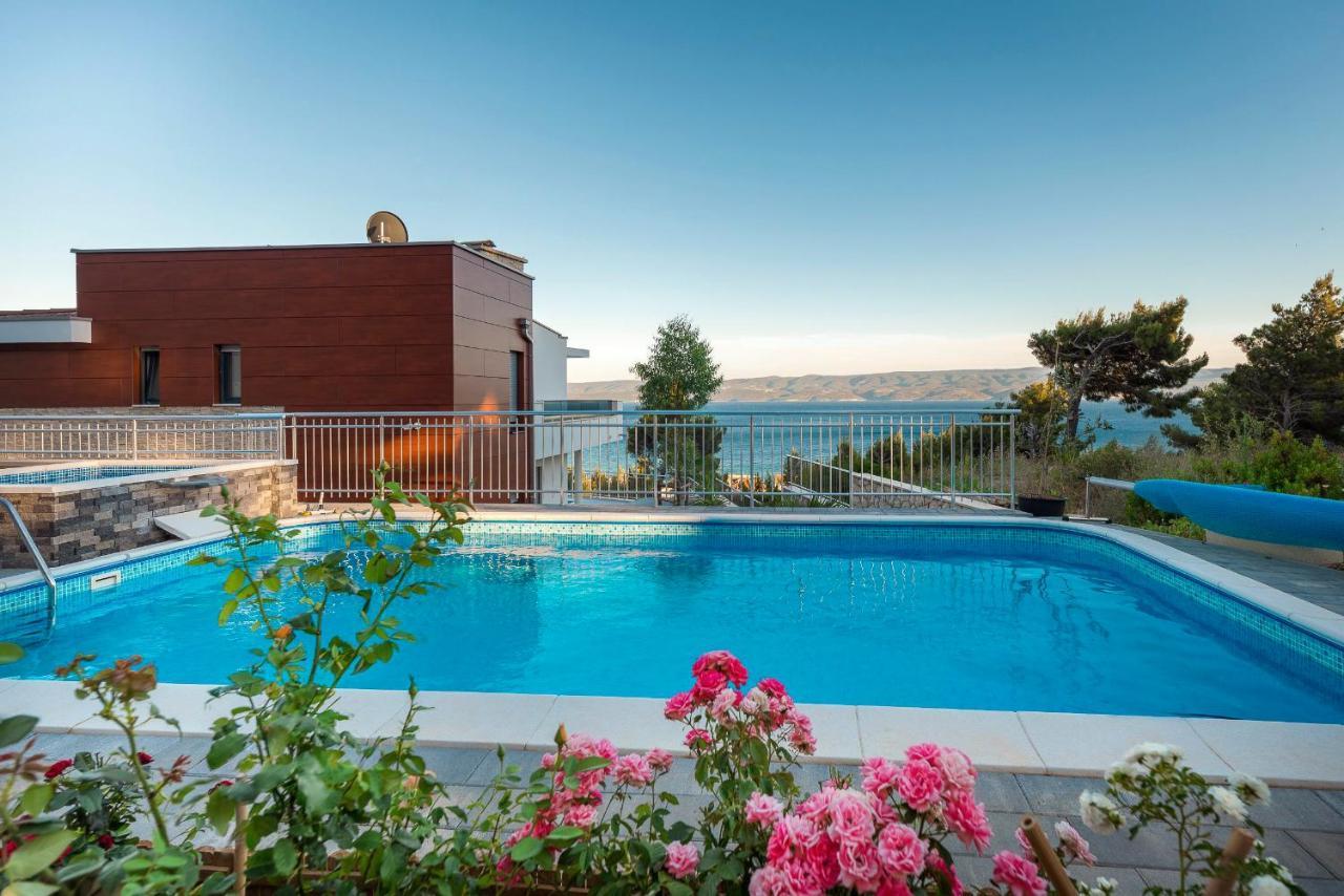 Villa Sara With Sea View And Private Heated Pool Omiš Kültér fotó