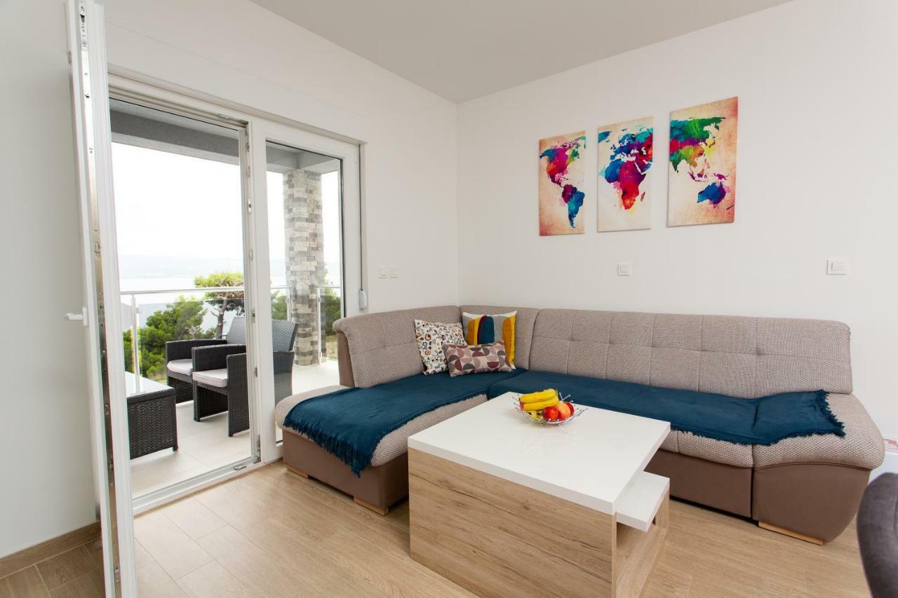 Villa Sara With Sea View And Private Heated Pool Omiš Kültér fotó
