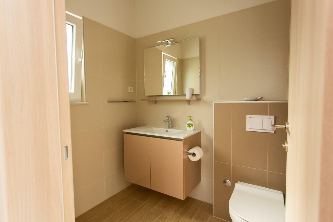 Villa Sara With Sea View And Private Heated Pool Omiš Kültér fotó