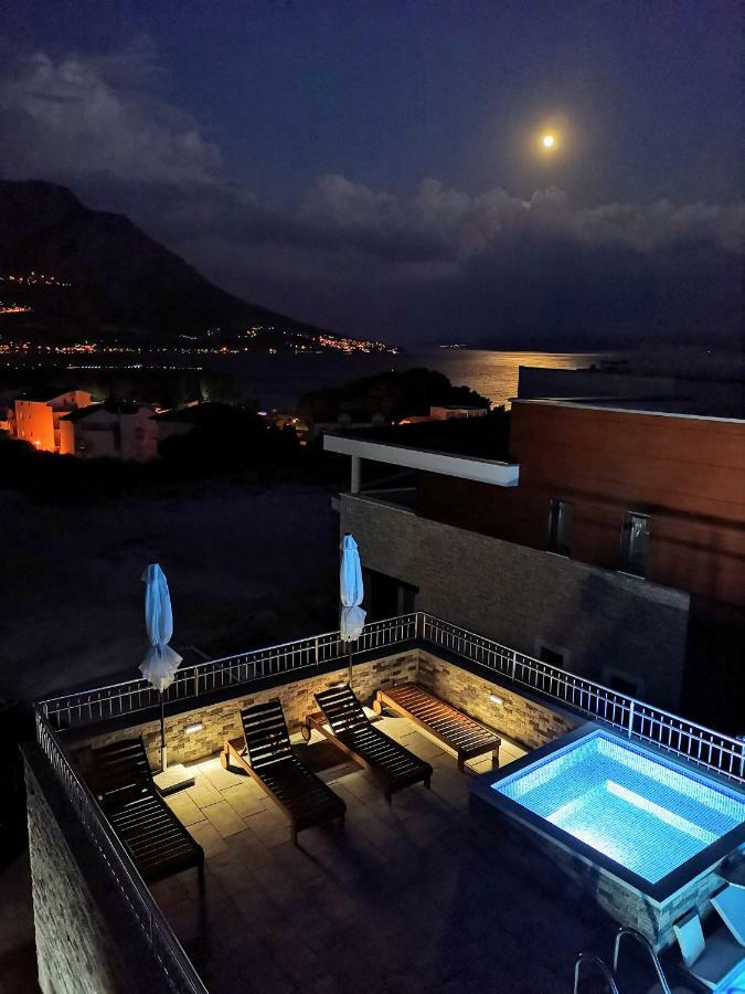 Villa Sara With Sea View And Private Heated Pool Omiš Kültér fotó